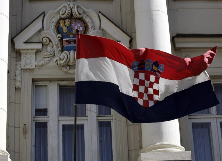 FAH-Sabor-procelje-zastava_Hrvoje_Zucko