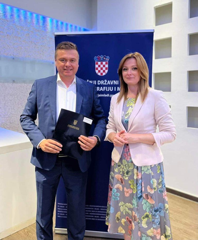 FB_IMG_1680110587541