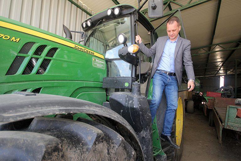 androvic-traktor-1