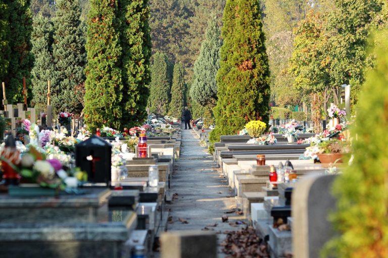 city-cemetery-zagreb-3769082_1280
