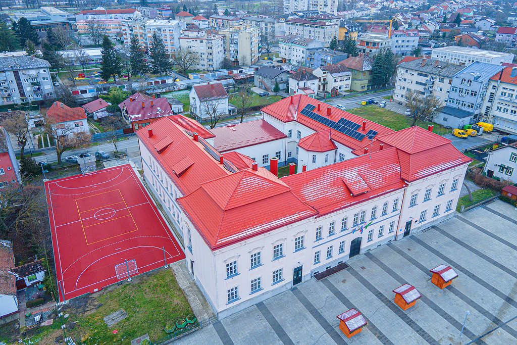 gimnazija-krov-i-igraliste-1
