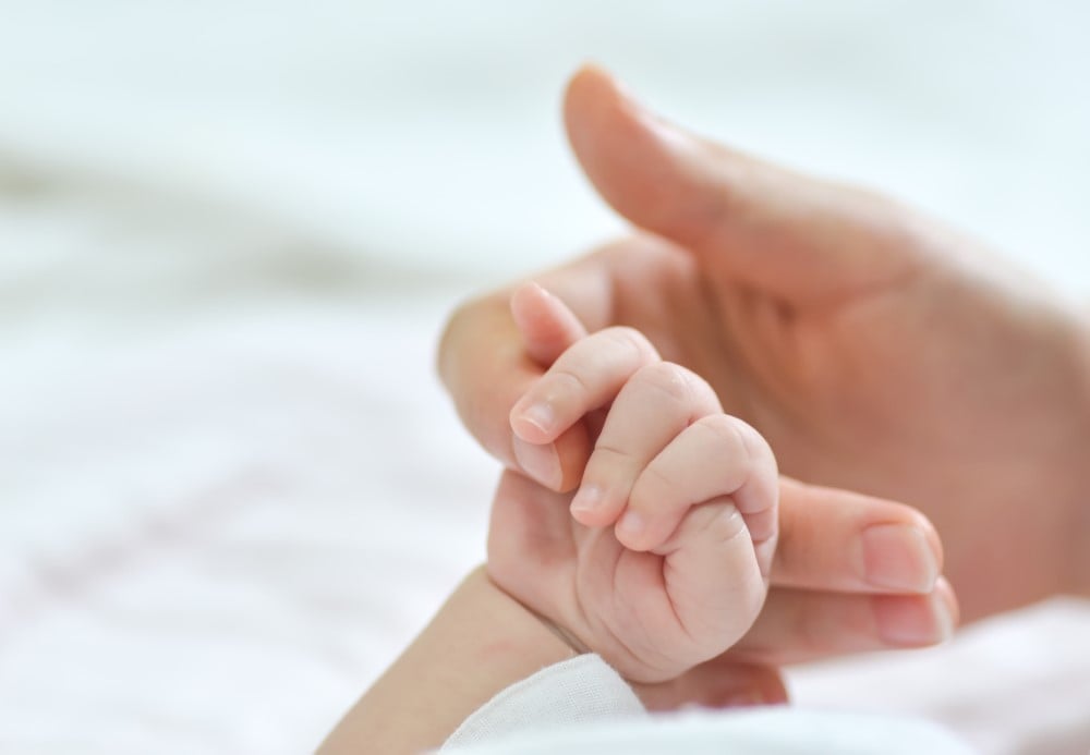 holding-hands