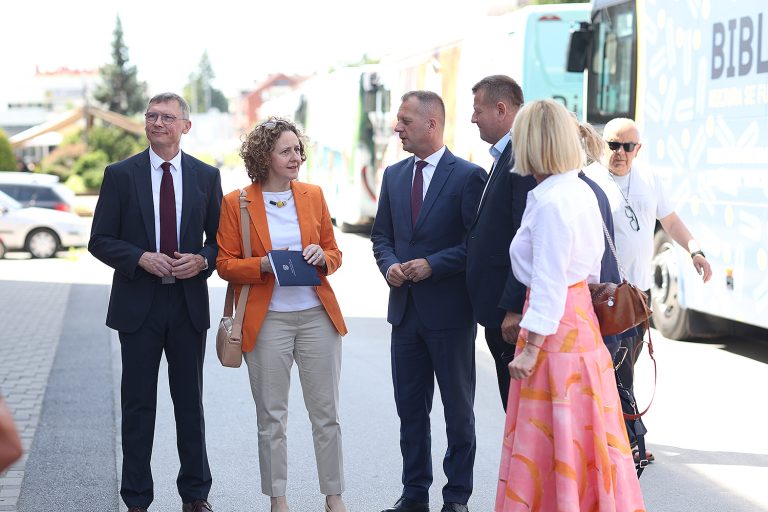bibliobus-vtc-42