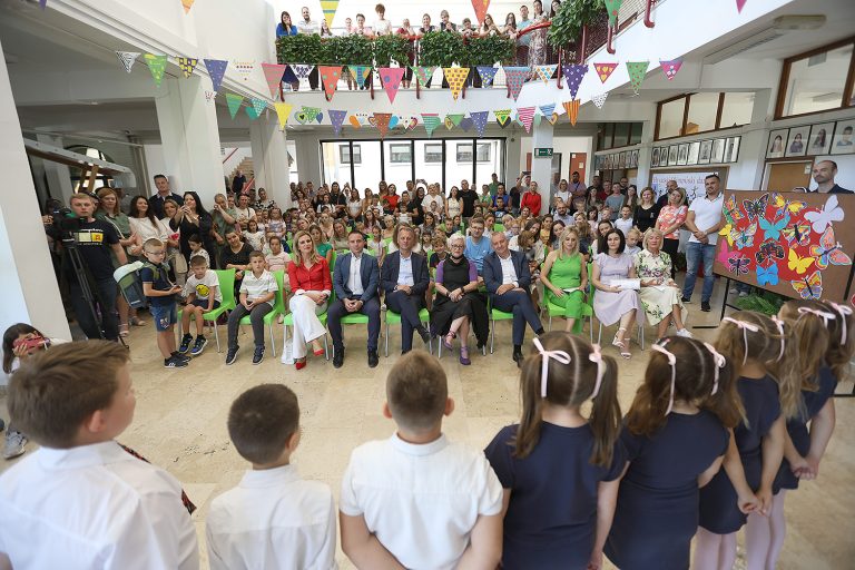 prvi-dan-skole-kozarac-slatina-137
