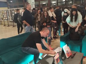 IMG_20251021_184345