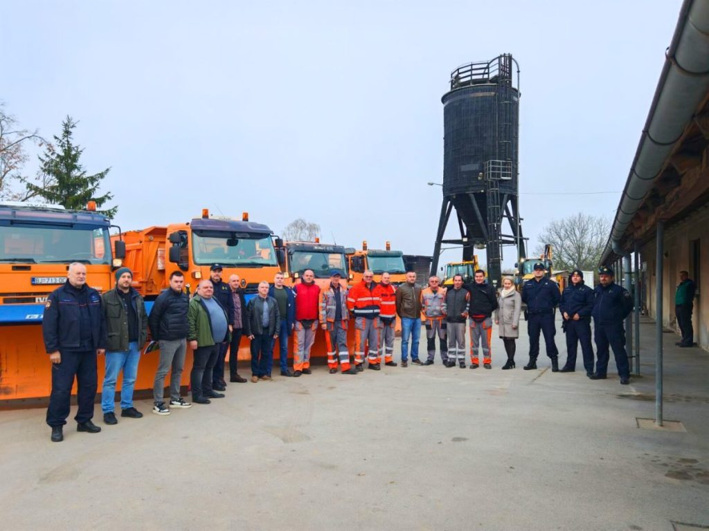 87c96c04-b0a8-4ead-812d-0b7e201be25b-e1763024191362