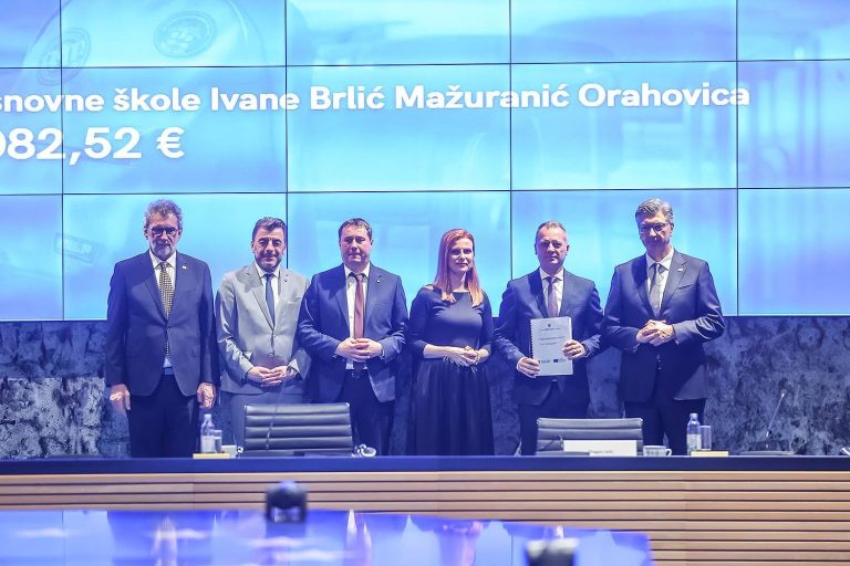 644450049_1240486511395156_5486297131376755854_n