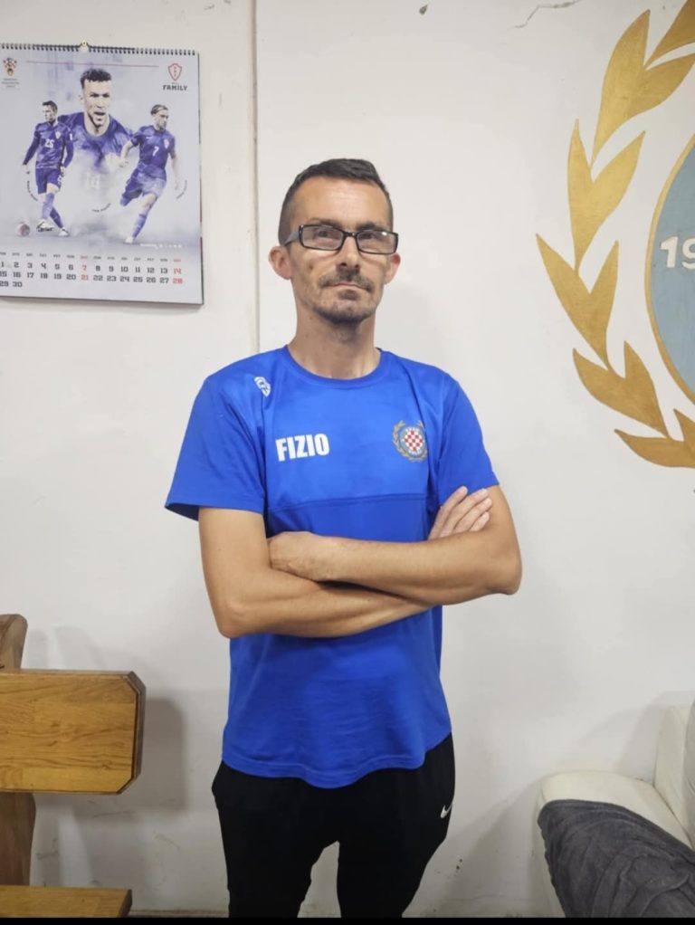 IMG-0d72ecef54e834dcc78e5b2a6f6f6d5b-V