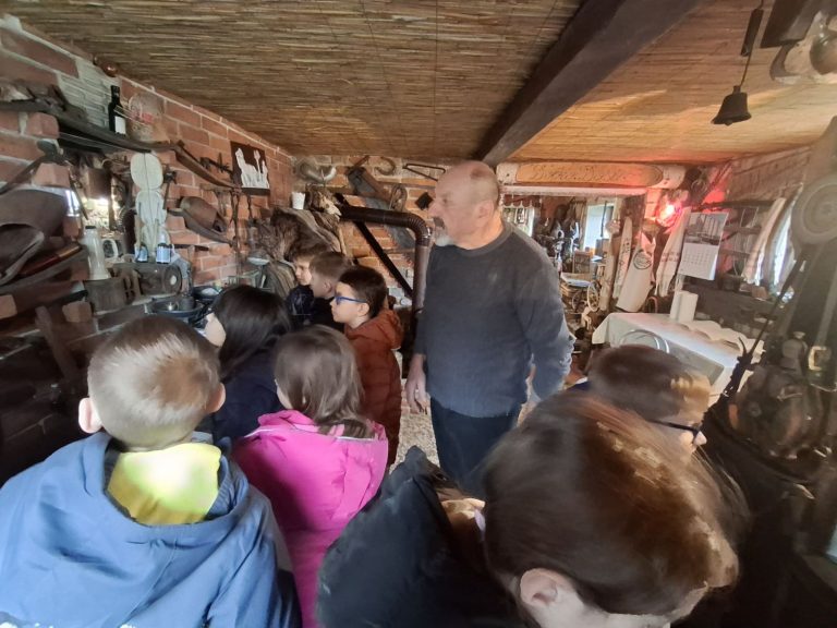 IMG-cca76c58489124a51e9c9f75ecca828a-V