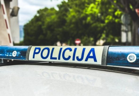 policijaa