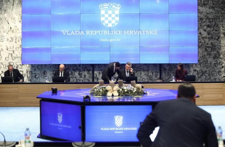 7fcbeff6e79aef4c89e6cfd416fd8b90_XL